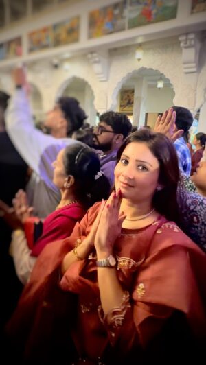 Archana Gupta Instagram - No matter what, I know God’s watchful eye never leaves me, even in my lowest moments. God’s grace sustains me through every trial I face. Nothing can break me because I know he is at my side. For me he is the one forever 🙏🏻 
May god bless you all 🙏🏻✨ 
.
.
.
.
.
.
.

.
.
.
.
.
#prayers #godbymyside #newyearwishes #2024 #happiness #love #godbless #blissful #fyp