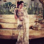 Archana Gupta Instagram - My favourite is 5th one, yours ? . . . . . #photos #weddingoutfit #indianweddings #sareelove #sari #sareeaddict #jewellery #indianfashion #goldensaree #archannaguptaa #slayqueen #traditional #stylish #trending