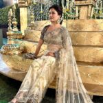 Archana Gupta Instagram – My favourite is 5th one, yours ? 
.
.
.
.
.
#photos #weddingoutfit #indianweddings #sareelove #sari #sareeaddict #jewellery #indianfashion #goldensaree #archannaguptaa #slayqueen #traditional #stylish #trending