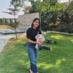 Archana Jois Instagram - ನಲಿವಾ ಗುಲಾಬಿ ಹೂವೆ, ಮುಗಿಲಾ ಮೇಲೇರಿ ನಗುವೇ… 😊🌹