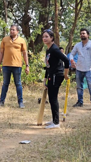 Archana Padhi Instagram - Just a picnic thing 🙊…koi to ake sikhado khelna 🙈

Captured by @dr_rp_panda ❤️