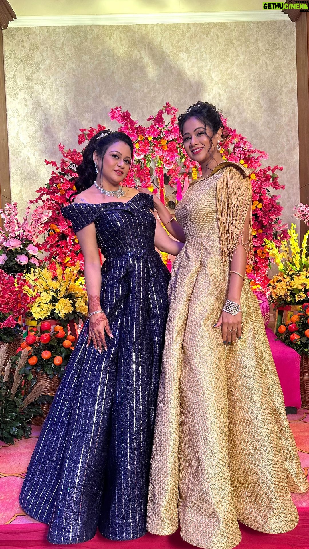 Archita Sahu Instagram - Be Brave. Be stunning. Be yourself. Embrace your inner princess . . . . . . . Gorgeous gowns by @fashion_era_boutique . Photography @bikash.sahoo.5477 . . #gown #eveningdress #party #sister #hairstyle #sisterlove #dress #hairaccessories #blue #gold #smile #jewellery #accessories #trendingreels #ishqjaisakuchsong #trendingsongs #fashionphotography #fashiondesigner