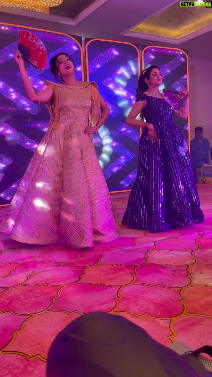 Archita Sahu Instagram - Our sangeet night dance for our baby sis❤️♥️❤️ #sisters #sangeet #sangeetnight #sistersister #sisterslove #dancewithsister #dancebabydance #sisterswedding #sisterlove❤️ #weddingvibes #weddingwear #engagementlook