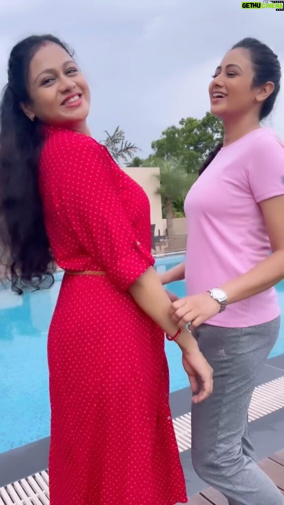 Archita Sahu Instagram - Happy birthday @arpitasahu6 ❤️ Getting that ‘Two states’ wala vibe when my sister is away from me😢 Let’s wish her in the comments below so that she starts missing me too🤩 #throwback #oldvideo #sisters #sistersbirthday #sisterslove❤️ #sistersister #birthday #birthdaygirl