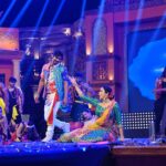 Archita Sahu Instagram - So blessed to give Naman to our real heroes ‘ Our Police ‘ through my energetic 90 ‘s performance !! Special thanks to @smileplease_org , #popa and #whitecanvas for organising it in a Grand way !!!