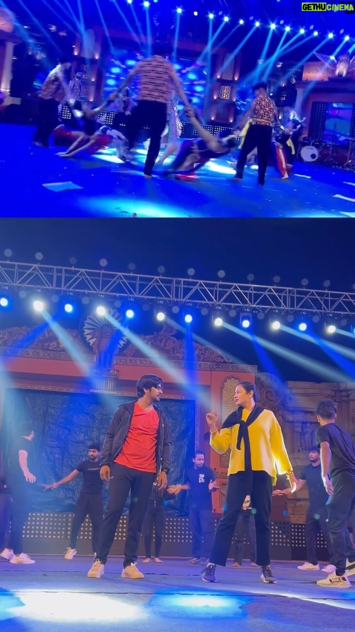 Archita Sahu Instagram - Welcome 2024 with our Grand Event “NAMAN”🙏🏻31 Dec 6pm onwards only on Sidharth TV.Dedicated to our indomitable police department 🙏 Don’t forget to watch us tonight ⚡ #Naman #Police #Newyear #fyp #trending @smileplease_org @sidharthtvofficial @dcpbbsr @dcp_cuttack @cpbbsrctc @odishapolicehqrs