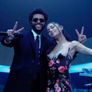 Ariana Grande Instagram - DIE FOR YOU REMIX OUT NOW @theweeknd 
🦇🐈‍⬛