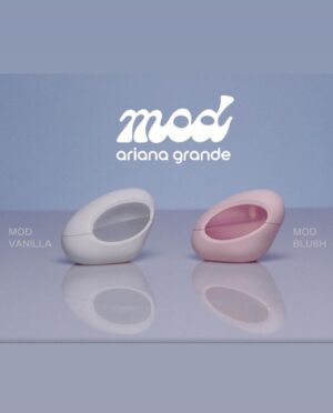 Ariana Grande Instagram - december 1 🍨♡🤍 
Mod Vanilla and Mod Blush @ultabeauty 🍪🍪🍪🍪🤎🍪🧈🍪☕️🍪🍪