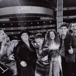 Ariana Grande Instagram - tonight @nbcthevoice !!!! as we head into the live shows tonight, please make sure you’ve downloaded the @nbcthevoice app or are ready to go to nbc.com/voicevote to vote for #TeamAriana ! see you soon 🧚🏼‍♂️
