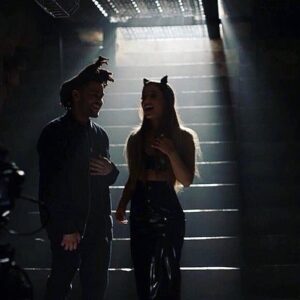 Ariana Grande Instagram - DIE FOR YOU REMIX OUT NOW @theweeknd 
🦇🐈‍⬛