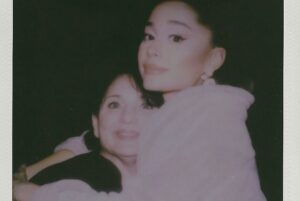 Ariana Grande Instagram - some chapter 1 things @r.e.m.beauty 🌬