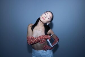 Ariana Grande Instagram - some chapter 1 things @r.e.m.beauty 🌬