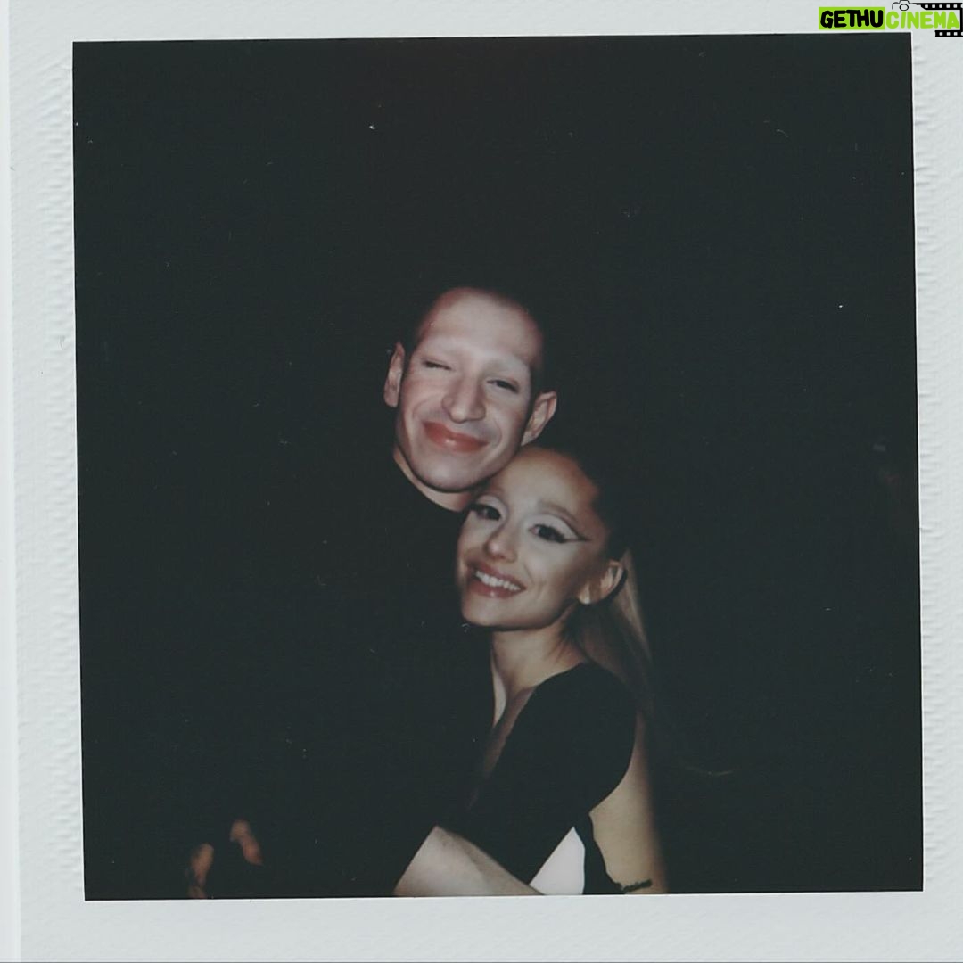 Ariana Grande Instagram - 𖦹 ☼ ⋆。˚⋆ฺ ♡