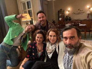 Arif Pişkin Instagram - #mervekült kamera arkası 

@o3medya 
@kalafilm 
@cemalalpan 
@hazerb 
@ceylannaz 
@netflixturkiye 
#sanerayar
@selinkokmanagement