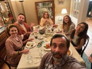 Arif Pişkin Instagram - #mervekült kamera arkası 

@o3medya 
@kalafilm 
@cemalalpan 
@hazerb 
@ceylannaz 
@netflixturkiye 
#sanerayar
@selinkokmanagement