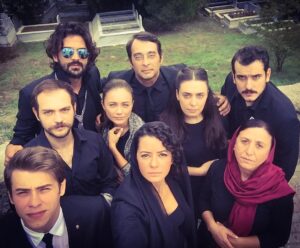 Arif Pişkin Instagram - #tbt de bu gün 
Büyük bir zevkle oynadığım #güllerinsavaşı var.