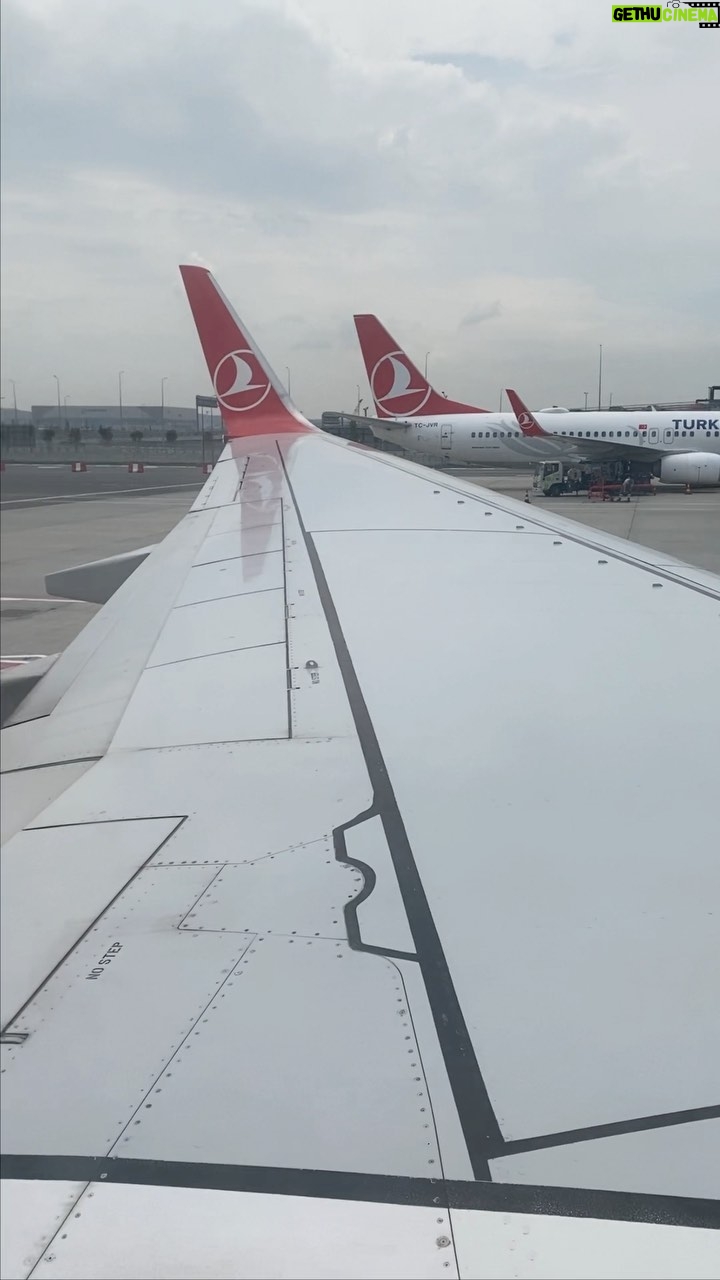 Arif Pişkin Instagram - Yine düştük yollara.