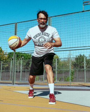 Arif Pişkin Instagram - Güneşli günler bitmeden…