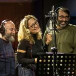 Arif Pişkin Instagram - #tbt @5silahsorlerfilmi için @banukanibelli ve rahmetli #leventsümer ile filmin şarkılarına eşlik etmeye çalışıyoruz. Karenin dışında kalan @minecerciofficial yine birbirimize gülecek bir şey bulmuşuz demek ki.