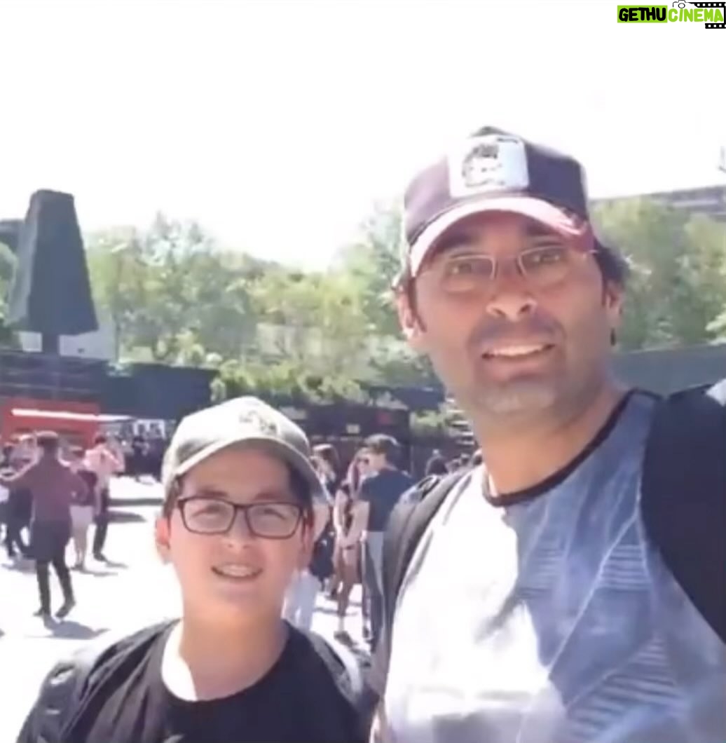 Arif Pişkin Instagram - #tbt de bu gün @uugurpiskinn ile ilk konser var. 9Mayıs 2015 -100top dj - KüçükÇiftlik Park