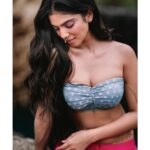 Arjun Kamath Instagram - It was as if she spoke to the earth with her tender heart, enchanting eyes, and the most graceful appearance. When she played with her hair, the winds whispered songs of mirth. When she blushed, the skies glowed a bright pink. And when she moved, it was as if the world swayed too, celebrating her presence through sunshine and dew and starlight alike. Oh, to say, she was beauty, love, and grace herself, and when you looked at her, you could feel them too. Actress- @malavikamohanan_ Costume designed and styled by- @wardha_ahamed Make-up- @makeupartistkarishmabajaj Hair- @nishisingh_muah Public Relations- @theitembomb Accessories- @creativegemsandjewels #CapturedOnCanon with a Canon EOS 5D Mark IV @canonindia_official #portrait #actress #malavikamohanan #nature #brown #pink #sunlight #naturallight #photography #arjunkamathphotography #DoGreatWithCanon #MentorsInFocus #EOSMaestro #malavikamohanan #bollywood #instagood #instagram