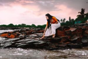 Arjun Kamath Instagram - Every once in a while, she would visit the sea in a sweet attempt to escape the world as she knew it. There, she would admiringly sit with her childlike enthusiasm, forever in awe of the pearly waves and how they swooned night and day. She’d watch the waves approach and recede, tickling her soft feet upon each tryst. Only seldom would she break the silence with her sweet singing, as an enchanting melody took over the salty air for a brief moment. And just like that, this simple bond that she shared with the sea defied all sense. For this was the only place where she felt at home, where she’d visit to replenish her happiness. What she loved the most about these visits was how much she enjoyed listening to the waves, as if they were talking just to her. And in this gentle act was a profoundness that made her union with the sea all the more beautiful to behold.

Actor- @shriya.pilgaonkar 
Costume designed and styled by- @wardha_ahamed 
Make-up- @makeupartistkarishmabajaj 
Public Relations- @theitembomb 
Accessories- @creativegemsandjewels 

#CapturedOnCanon with a Canon EOS 5D Mark IV 

#portrait #actress #sunrise #orange #sea #waves #rock #photography #arjunkamathphotography #mumbai #instagood #instagram #DoGreatWithCanon #MentorsInFocus #EOSMaestro #shriyapilgaonkar