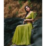 Arjun Kamath Instagram – She sought nothing as much as she sought someplace untouched, tricky to find and difficult to forget. And there, she would sit for hours, humming soft tunes and playing with the sunlight. The world would seem to stop spinning and time appeared obsolete as she ventured into a world of her own. Here, only happiness and solitude mattered. Here, she felt truly at home, comfortable in her own skin and in love with the wilderness all around her. 

Actor- @malavikamohanan_ 
Costume designed and styled by- @wardha_ahamed 
Make-up- @makeupartistkarishmabajaj 
Hair- @nishisingh_muah 
Public Relations- @theitembomb 
Accessories- @bhavyarameshjewelry 

#CapturedOnCanon with a Canon EOS 5D Mark IV 

#portrait #actress #nature #green #photography #arjunkamathphotography #mumbai #instagood #instagram #DoGreatWithCanon #MentorsInFocus #EOSMaestro #malavikamohanan #bollywood