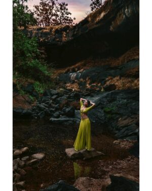 Arjun Kamath Instagram - There was an enchanting grace in the way she stood there, basking in the last few rays of the sun. The pleasant Spring breezes gently caressed her plaited hair. The sky bloomed with hues of pink and orange, while Mother Nature blushed a bright green at the sight of her. It looked like she was standing amidst a carnival of bliss and serenity, quietly revelling in the moment and all it brought. 

Actor- @malavikamohanan_ 
Costume designed and styled by- @wardha_ahamed 
Make-up- @makeupartistkarishmabajaj 
Hair- @nishisingh_muah 
Public Relations- @theitembomb 
Accessories- @bhavyarameshjewelry 

#CapturedOnCanon with a Canon EOS 5D Mark IV 

#portrait #actress #nature #green #photography #arjunkamathphotography #mumbai #instagood #instagram #DoGreatWithCanon #MentorsInFocus #EOSMaestro #malavikamohanan