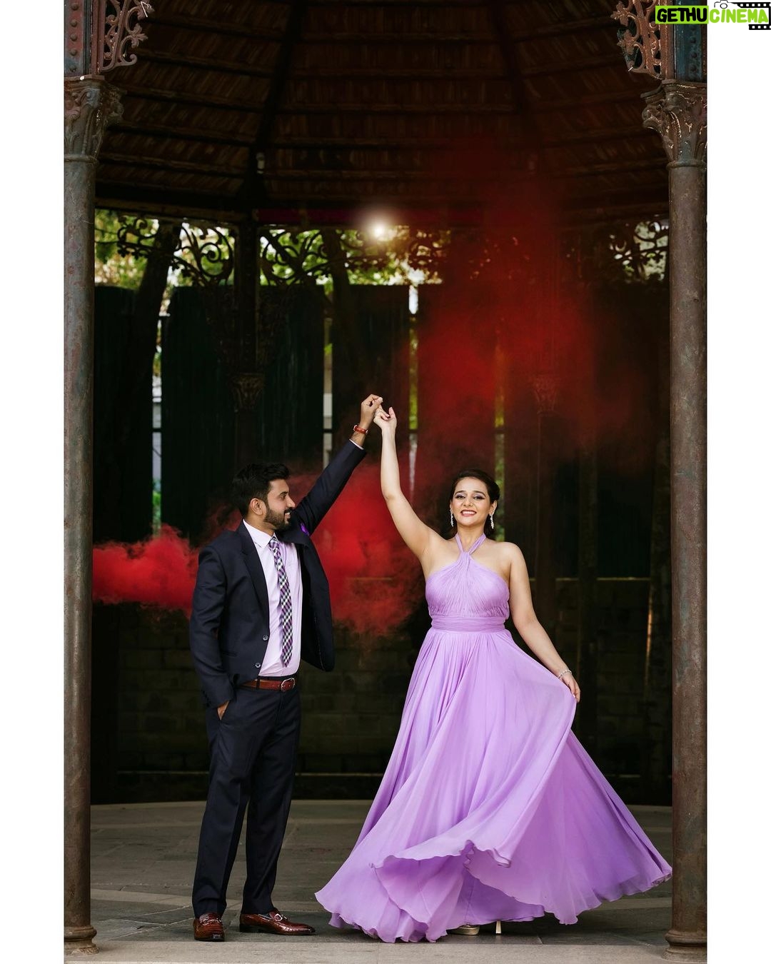 Arjun Kamath Instagram - When I’m with you, lavenders bloom in my heart– could there be a more gentle sign of love? The evening had blessed us with the most divine sunlight as we ambled the verdant milieus of Tamarind Tree, Bangalore. I remember being lost in a lighthearted conversation with Sharayu and Sharadh for the few hours we spent making their portraits. Donned in tender shades of lavender, the couple stood apart brightly amidst the earthy tones of Tamarind Tree, treating the artist in me to a visual delight. The frame only bloomed with more charm as the couple unfurled into a graceful twirl. And at the same time, the vibrant sprays of magenta added all the more flavour to this artistic concoction. As I look back at that beautiful February evening, I admire how effortless the whole experience was. The three of us strolling the earthy grounds looking for pockets of sunlight here and there, as the sun gradually dipped below the horizon. #CapturedOnCanon with a @canonindia_official EOS R5 with a Canon RF 70-200 mm f/2.8L IS USM and a Canon EF 100mm f/2.8L Macro IS USM #prewedding #couple #photoshoot #preweddingphoto #preweddingshoot #preweddingphotography #portrait #twirl #romantic #arjunkamathphotography #bangalore #DoGreatWithCanon #MentorsInFocus #EOSMaestro #instagood #instagram The Tamarind Tree