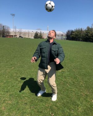 Arnold Schwarzenegger Instagram - Get outside and get moving for fun this weekend. I always tell our village to play soccer, go on hikes, swim with their kids or do anything fun to remind them that we aren’t just training to get better in the gym. We are training to get better and have more fun in life.

Let me know what you are doing to get moving this weekend so you can inspire each other in the comments. Join the village at the link in my bio!!