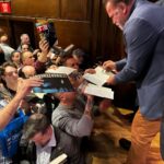 Arnold Schwarzenegger Instagram - I had a wonderful time talking about Be Useful with @ryanholiday in front of thousands of my fans tonight at @92ndstreety. I appreciate everyone that came tonight and watched online, and I can’t wait to hear how the book helps you.