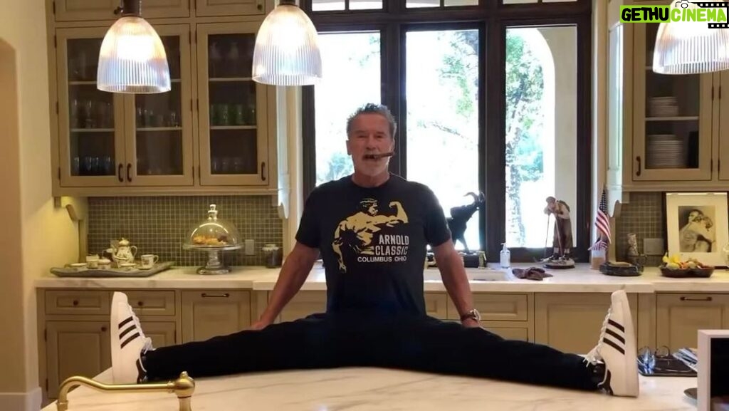 Arnold Schwarzenegger Instagram - Mobility and flexibility are so important to me. Subscribe to the Pump Club at the link in my bio for more tips and tricks 💪.