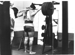 Arnold Schwarzenegger Instagram - Did you skip leg day this week? There’s still time to fix that. Join Arnold’s Pump Club at the link in my bio (it’s free).