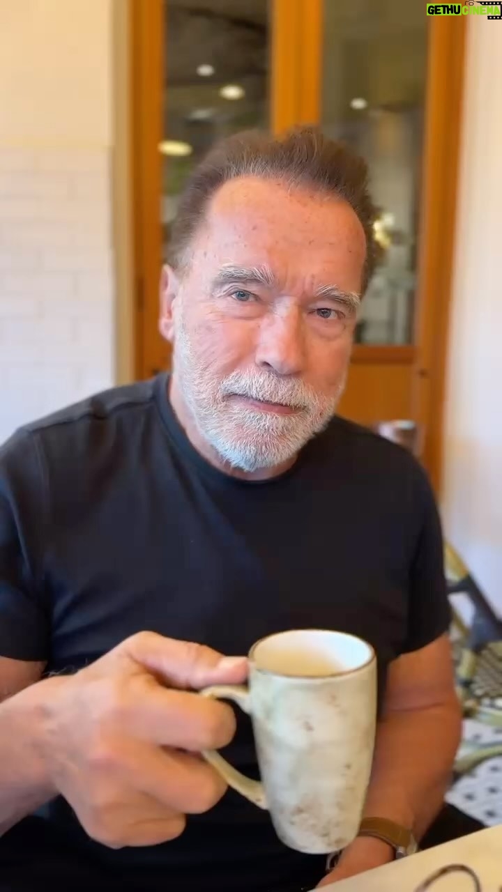 Arnold Schwarzenegger Instagram - I’m on @reddit taking your questions and trying to give my best advice. Check the link in my story to join in 💪.