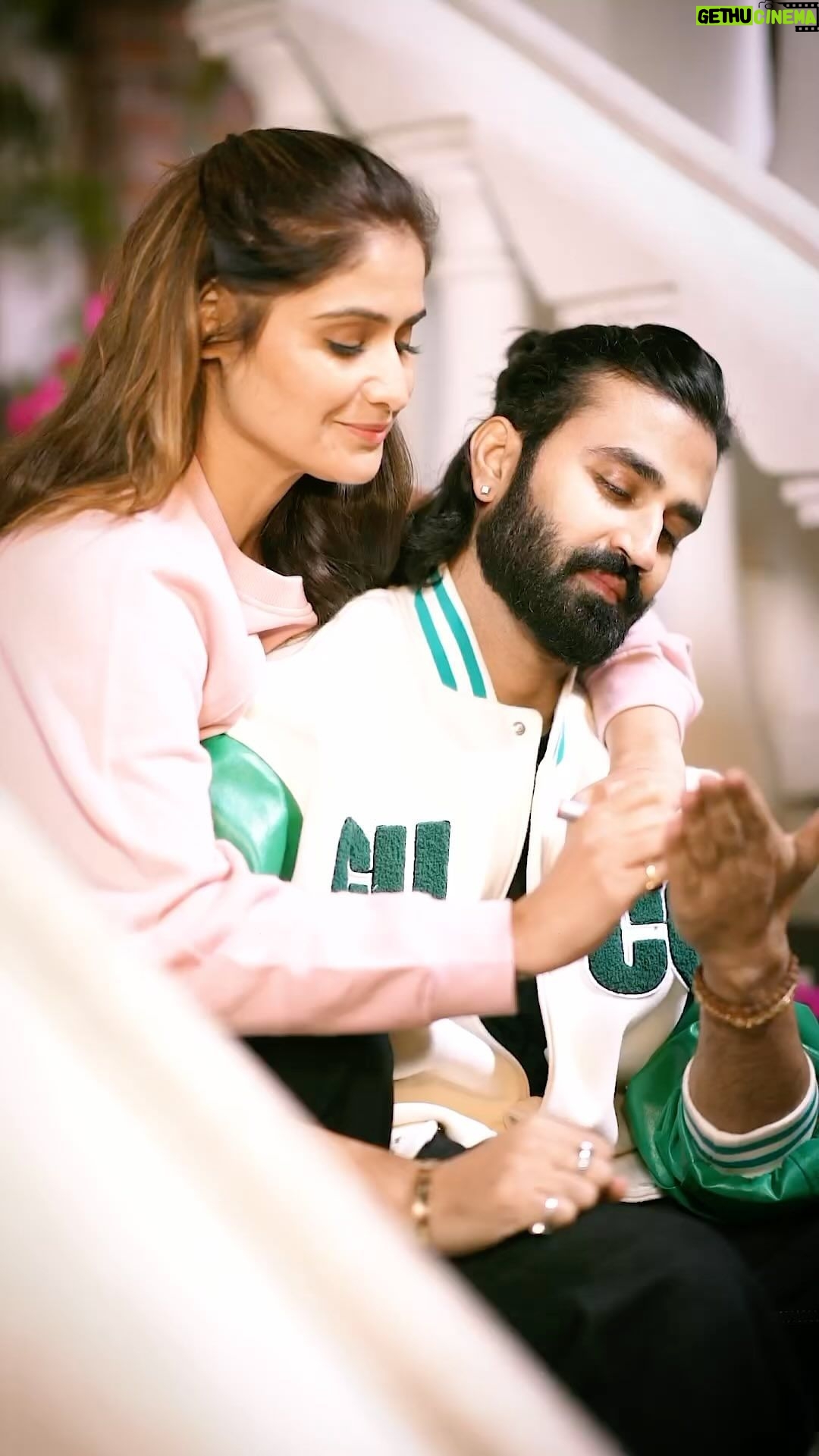Arti Singh Instagram - Beparwahiyan is Live on Reels today❤️🧿✌️ And Releasing on 30th December on YouTube channel 💯 Singer/Lyrics/Composer @itsarmaanofficial_ Starring @artisingh5 @aryamaannsseth Music @arpanbawa Label @redeyemusicentertainment Producer @rahulsanoriyaofficial Dop @doprahularora Spl thanx @prpk_piyush @gauravsanoriya A film by @redeyemotionpicture #redeyemusic #redeyemusicandentertainment #armaan #armaangill #artisingh #aryamaannsseth #trending #newpunjabi #song #newpunjabisong #love #reelkarofeelkaro #instareels #punjabisongs #newpunjabisong #krushna