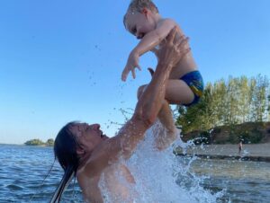 Artyom Khorev Instagram - Лето – это маленькая жизнь. Пусть ваше лето никогда не заканчивается.

Всем мир🖖🏿
