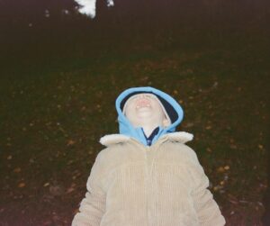Artyom Khorev Instagram - Семейная пленочная фотохроника. Проявили пленку спустя два года. 

Всем мир 🖖🏿