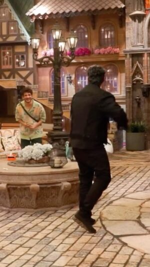 Arun Mashettey Instagram - 😂😂😂

@colorstv @officialjiocinema @beingsalmankhan
.
.
.
#Arun #ArunBhai #ArunBhaiBoltey
#ArunSrikanthMashettey #BBS17 #BiggBoss17 #funny