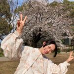 Asami Usuda Instagram – レジャーシート持ち歩いてて良かった😇🌸