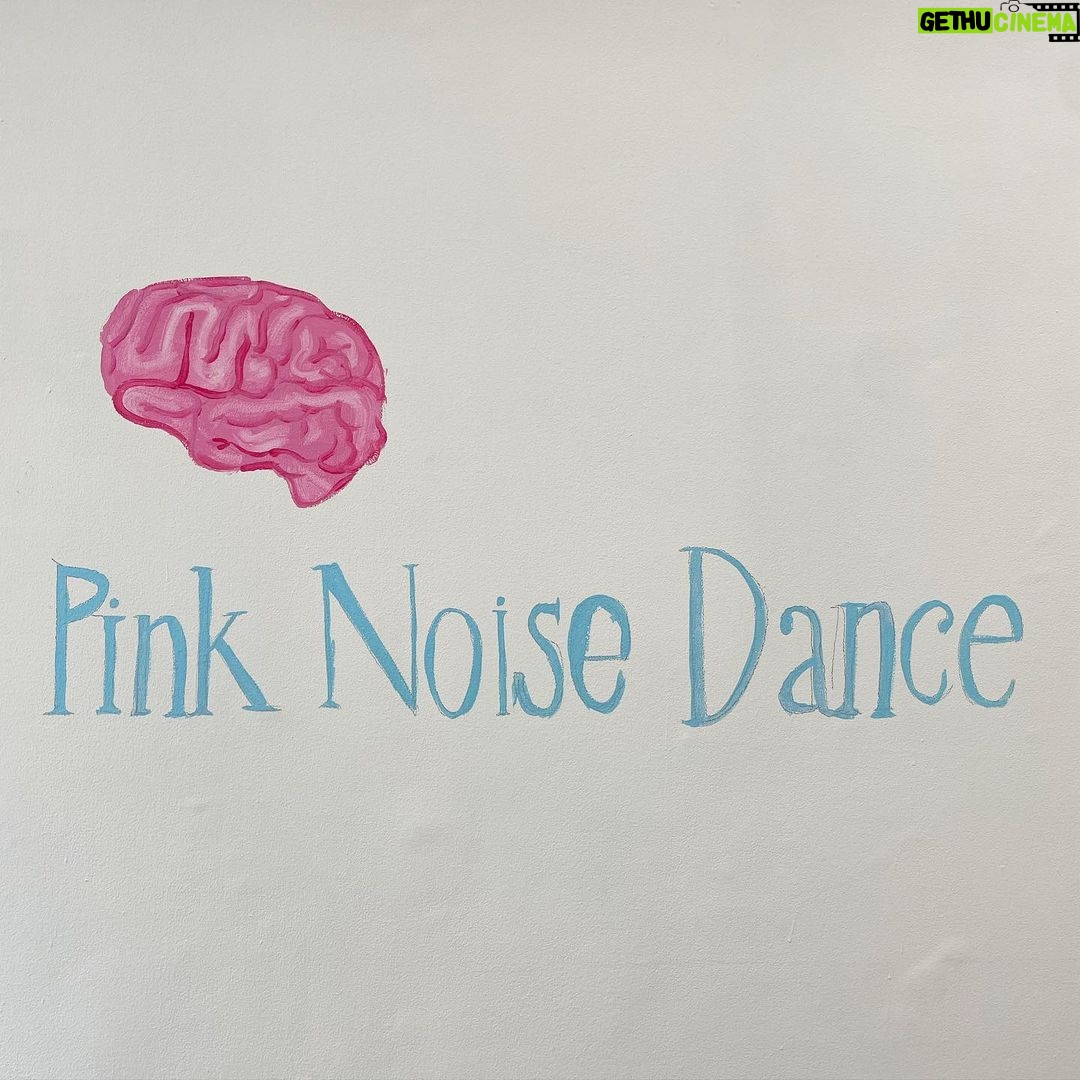 Asami Usuda Instagram - ใPink Noise Danceใ๐ง ๐๐ธ๐ ใฟใคใ ใชใผใชใในใใใใชใใใ(ๅ็๐)ใใ็ตใใฃใฆใใพใฃใๅฑ็คบใ ใใฉใใจใฆใ่ฏใใฃใ๐๐ป ็งใฎ่ณใฟใใซใๆฐใใ้ขจๅนใใใฆใใใ๐๐ฌโจ ใพใใฉใใใง่ฆใใใช๐ซถ๐ป