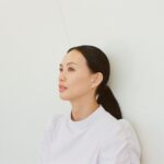 Asami Usuda Instagram - 「目の毒すぎる職場のふたり」 毎週 火曜日と金曜日に新しいエピソードが @hulu_japan にて配信されております💁🏻‍♀️ TVerでも2話まで見れるみたいなので、是非〜🙌🏻 ※取材の時の写真って、乙さんなんだけど、乙さんじゃないな〜💭 #目の毒すぎる職場のふたり