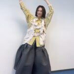 Asami Usuda Instagram - BS-TBS「夫婦の秘密」の制作発表&取材日でした🥀 @himitsu_bstbs 撮影期間約1ヶ月半、クランクアップして1週間ほど経ちますが、はらはらゾワゾワする感覚が続いていたような気がします。昨日は、みんなの元気そうな姿と明るいスタッフさんのお顔が見れて、取材もして頂き、自分の言葉で紐解いて、ようやく抜け出せたような、そんな感覚です。　 2024年1月4日スタートです🌹🔥 Netflix独占配信もあります！ TVerもあります！ よろしくお願いします💐 #夫婦の秘密