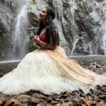 Aseema Panda Instagram - Grace of nature… ⛰️🍃🌊 Deogarh-The City of Waterfall