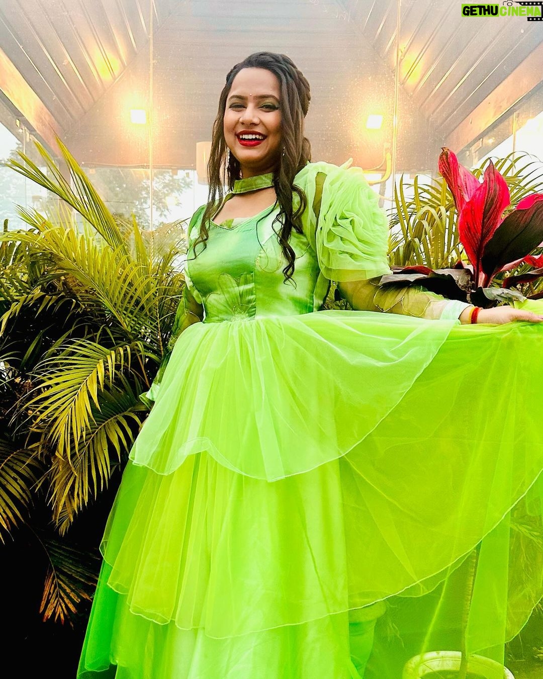 Aseema Panda Instagram - All set to adieu 2k23 and ready to strive towards a happy and happening 2k24… 💖✨💫🍀 Wearing: @jeet_signature_official @designer_jeet_official