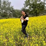 Aseema Panda Instagram - This smiling yellow beauty forced me to stop for a while and rejuvenated my sluggish soul with enormous sparkles of joy, energy, fortitude, firmness and happiness. Nature’s therapy is truly the best therapy.🍃🌱🍃 Sundargrh Odisha India