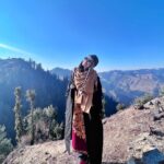 Asha Negi Instagram - Guys please romanticise your life. Go on solo dates and solo trips. Life will give you only how much you believe you deserve and desire. I’m so thankful for the clarity I’ve recieved in the past year, it’s been an extremely liberating and transformative experience. I wish I can soon share with you all my surreal experience of these past few days and how life is full of surprises and beautiful people and moments only if you are open to life. Meanwhile I’ll keep living in it with my arms wide open & a heart full of love and gratitude!😊🫶✨ Happy New Year evryone! . 📷 @zuvamart