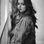 Ashika Ranganath Instagram - 🖤 Denim 🖤 In frame : actress : @ashika_rangnath Shot by : @sandeep.mv Make up : @urjapatel_artistry Hairstyle by : @paramesh_hairstylist Location : @_sunburstt_ Shot with @nikonindiaofficial #Z9 + lit with @profoto #B1X #ashikarangnath #sandeepmv #sunburstt #portraitsbySMV #SMV #nikonz9 #z9 #profoto 🖤 Bangalore, India