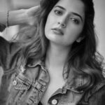Ashika Ranganath Instagram - 🖤 Denim 🖤 In frame : actress : @ashika_rangnath Shot by : @sandeep.mv Make up : @urjapatel_artistry Hairstyle by : @paramesh_hairstylist Location : @_sunburstt_ Shot with @nikonindiaofficial #Z9 + lit with @profoto #B1X #ashikarangnath #sandeepmv #sunburstt #portraitsbySMV #SMV #nikonz9 #z9 #profoto 🖤 Bangalore, India