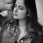 Ashika Ranganath Instagram - 🖤 Denim 🖤 In frame : actress : @ashika_rangnath Shot by : @sandeep.mv Make up : @urjapatel_artistry Hairstyle by : @paramesh_hairstylist Location : @_sunburstt_ Shot with @nikonindiaofficial #Z9 + lit with @profoto #B1X #ashikarangnath #sandeepmv #sunburstt #portraitsbySMV #SMV #nikonz9 #z9 #profoto 🖤 Bangalore, India