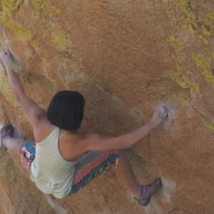 Ashima Shiraishi Instagram - A whole lotta punting on this one. It’s funny how much I love the process of being consumed by a boulder problem that I even enjoy the part where I fall off of the last moves 5 times in a row and feel utterly devastated hahaha. It’s not always the case, but I love the invigorating sensation that comes only when you’re in a place of defeat. 

What a pleasure it was to enjoy the rocks, streams and views for a few days in Payahuunadü, ‘the land of flowing water’, on Paiute and Shoshone land. 🔝 soon, hopefully. Till then, it’s time to train for the Lead World Cups in 🇫🇷 ! @cheynacarr @noahsahady pics.